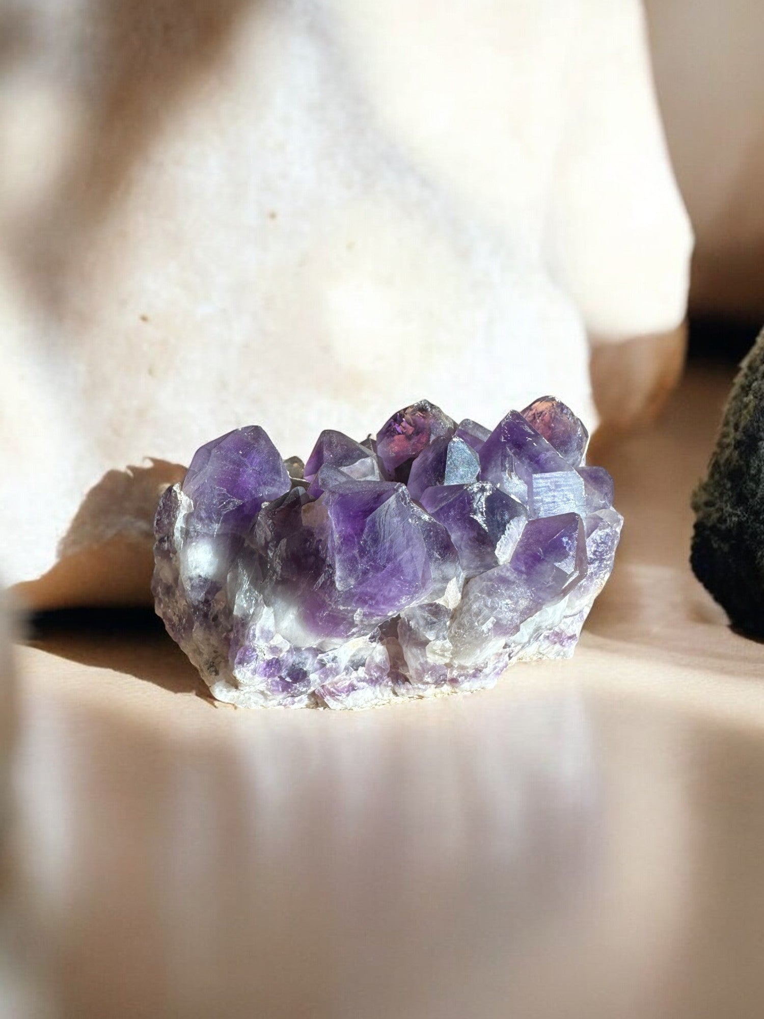 Amethyst raw crystal cluster with big points