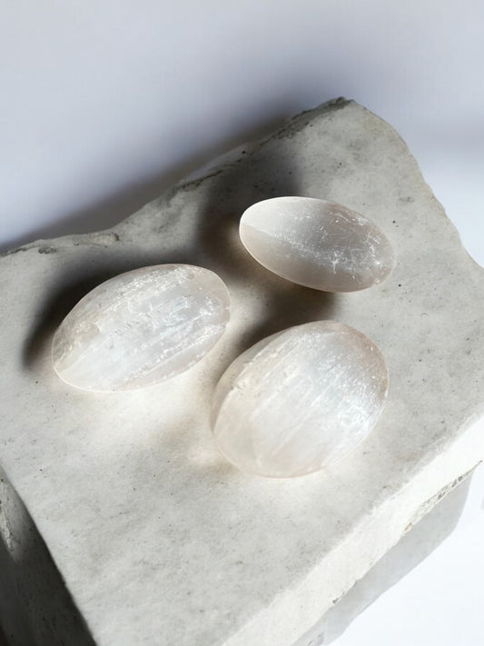 Selenite bigger palm stones