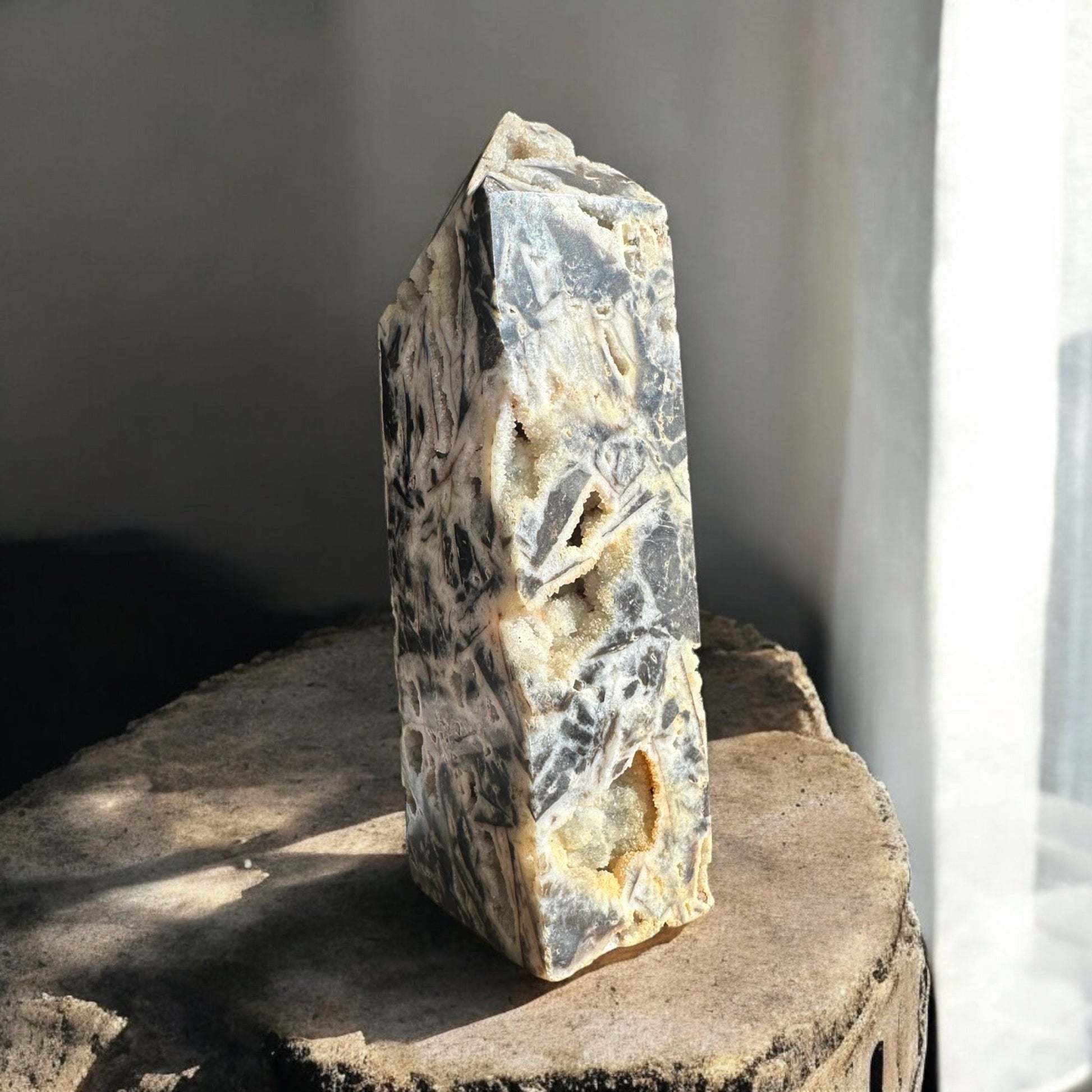 Sphalerite crystal tower side view