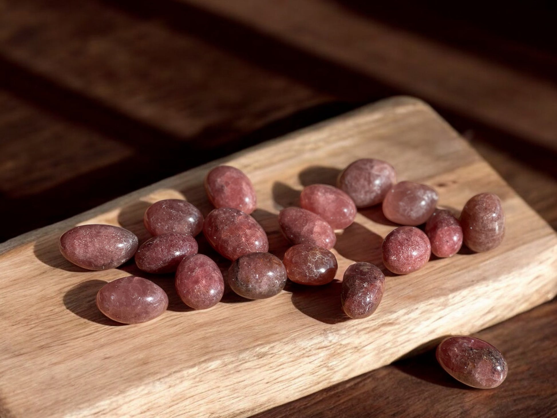 Strawberry quartz tumbled crystals