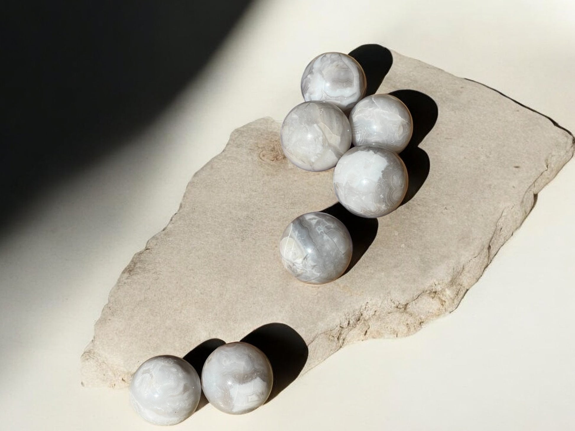 White agate mini crystal spheres