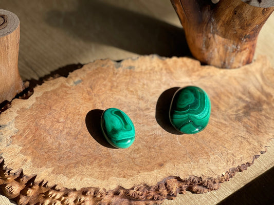 Malachite Palm Stones